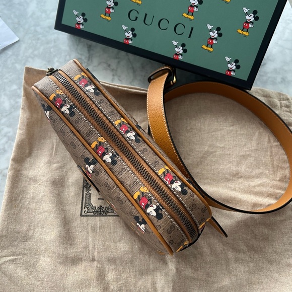 Authentic GUCCI Mickey Mouse Disney belt bag - Picture 10 of 11